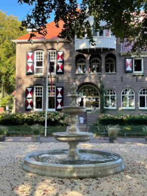 Отель Villa Rozenhof  Алмен